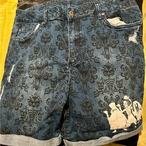 Disneys Haunted Mansion Shorts size Large